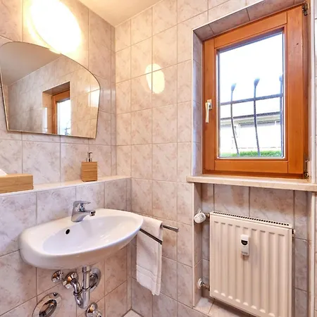 In Mit Grossem Balkon By Interhome Апартаменты Гармиш-Партенкирхен